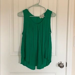 button back kelly green shirt